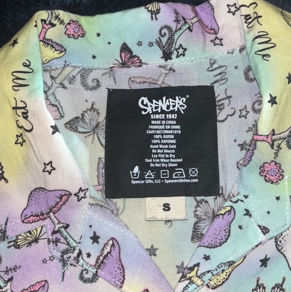 Spencer's Mushrooms Butterfies Top - Picture 4 of 4